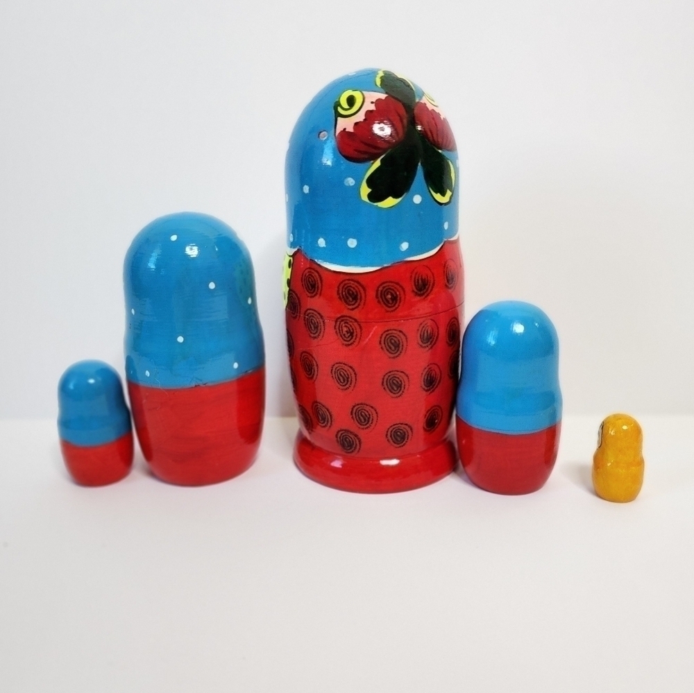 Vintage Hand Painted Russian Nesting Dolls - Picture 10 of 10